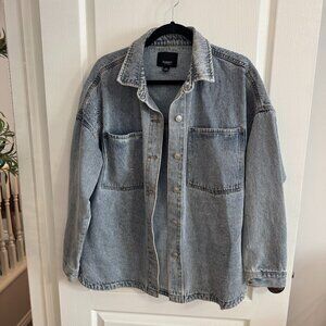 Denim Shacket – Light Wash – Oversized Fit
